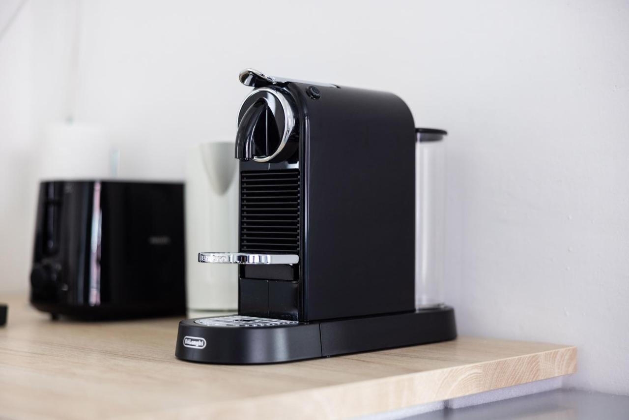 Perfekt Fuer 2! Wifi/ Netflix Apartment Дуйсбург Екстериор снимка