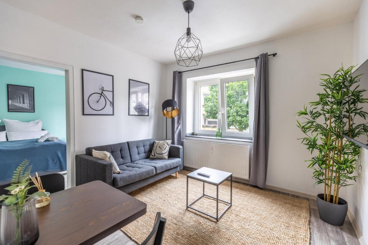 Perfekt Fuer 2! Wifi/ Netflix Apartment Дуйсбург Екстериор снимка