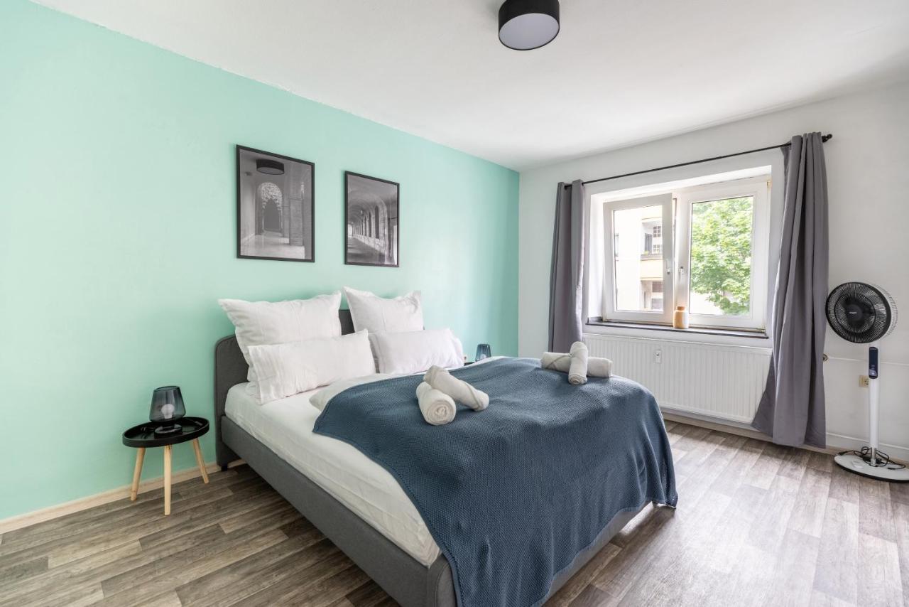 Perfekt Fuer 2! Wifi/ Netflix Apartment Дуйсбург Екстериор снимка